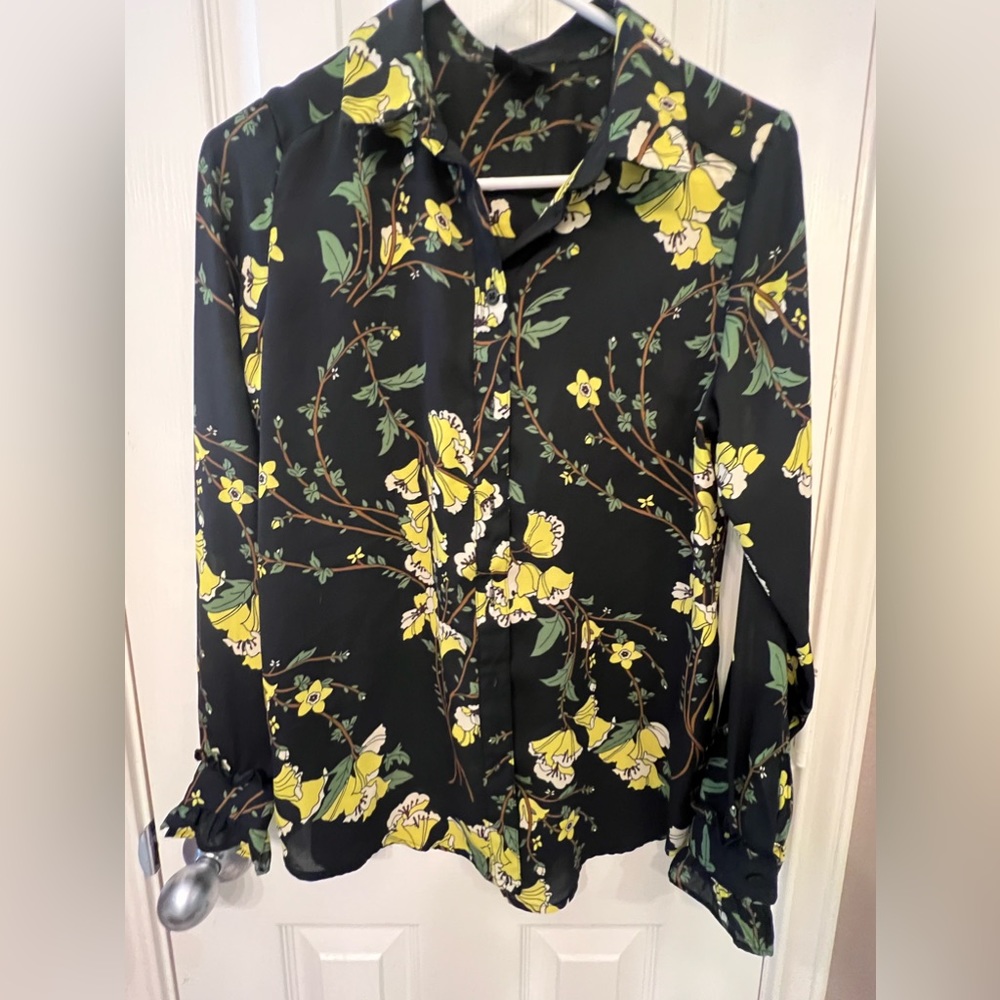 Who What Wear XS Button Up Floral Top, Size XS